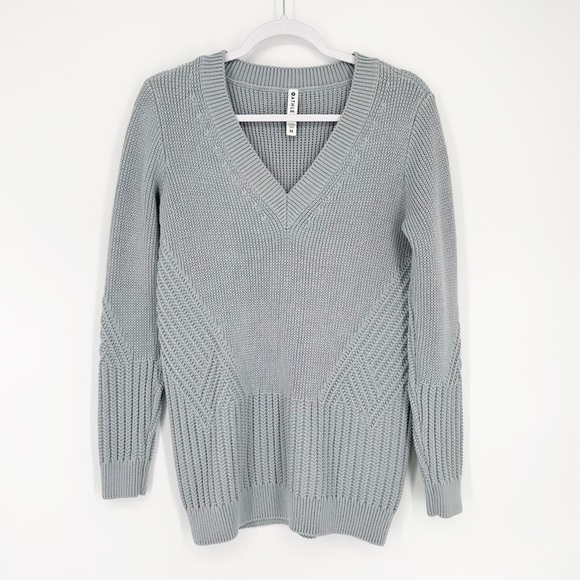 Athleta Teton Blue Gray Knit Pullover V-neck Sweater - Picture 2 of 6